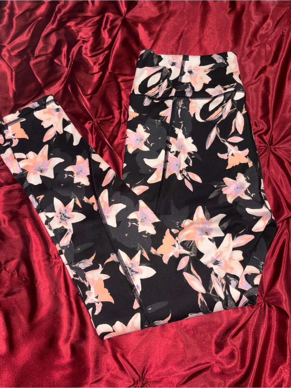 Victoria’s Secret women’s floral leggings